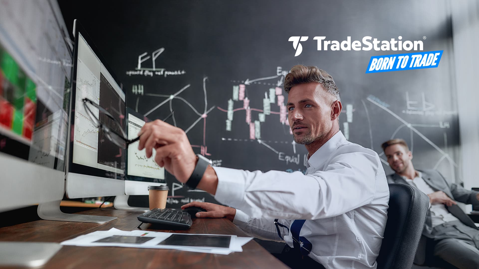 trader_TS-BBT-330702318.jpg