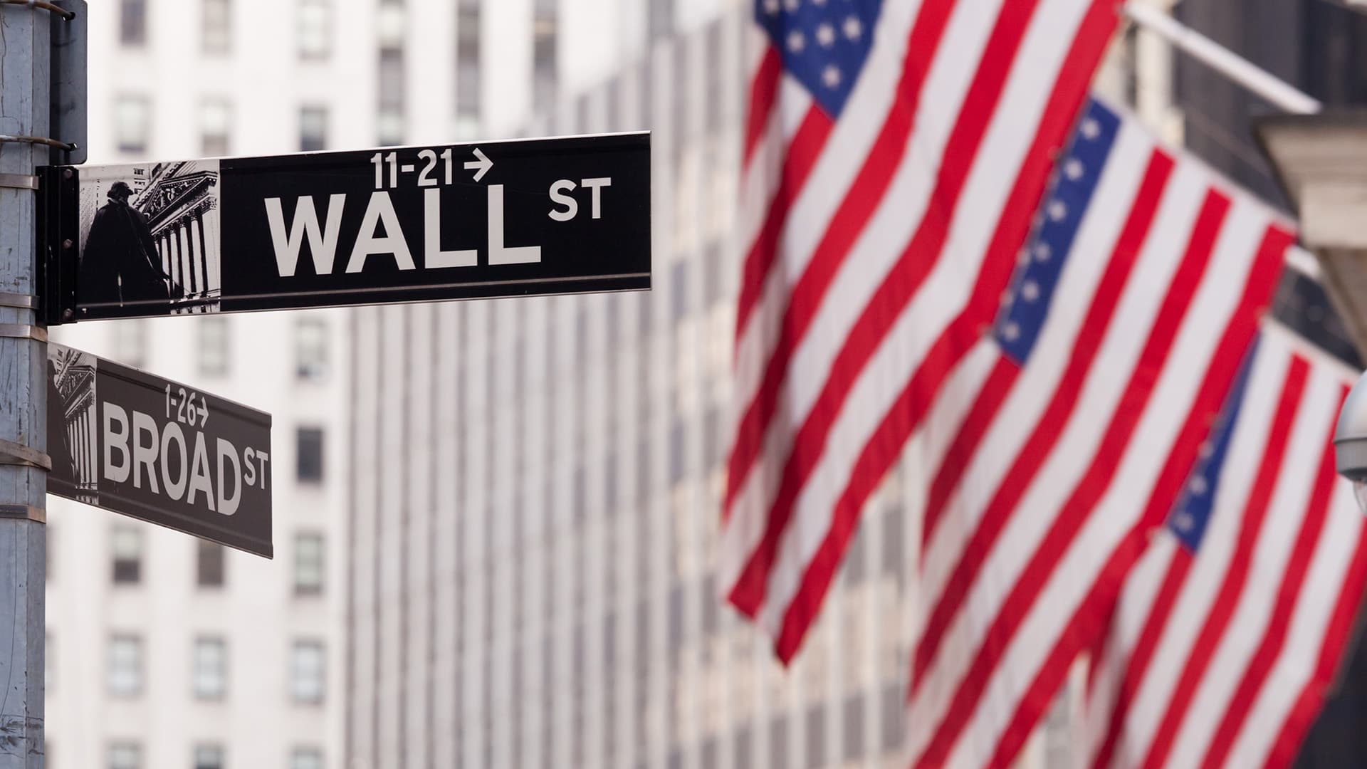 wall_street_flags.jpg