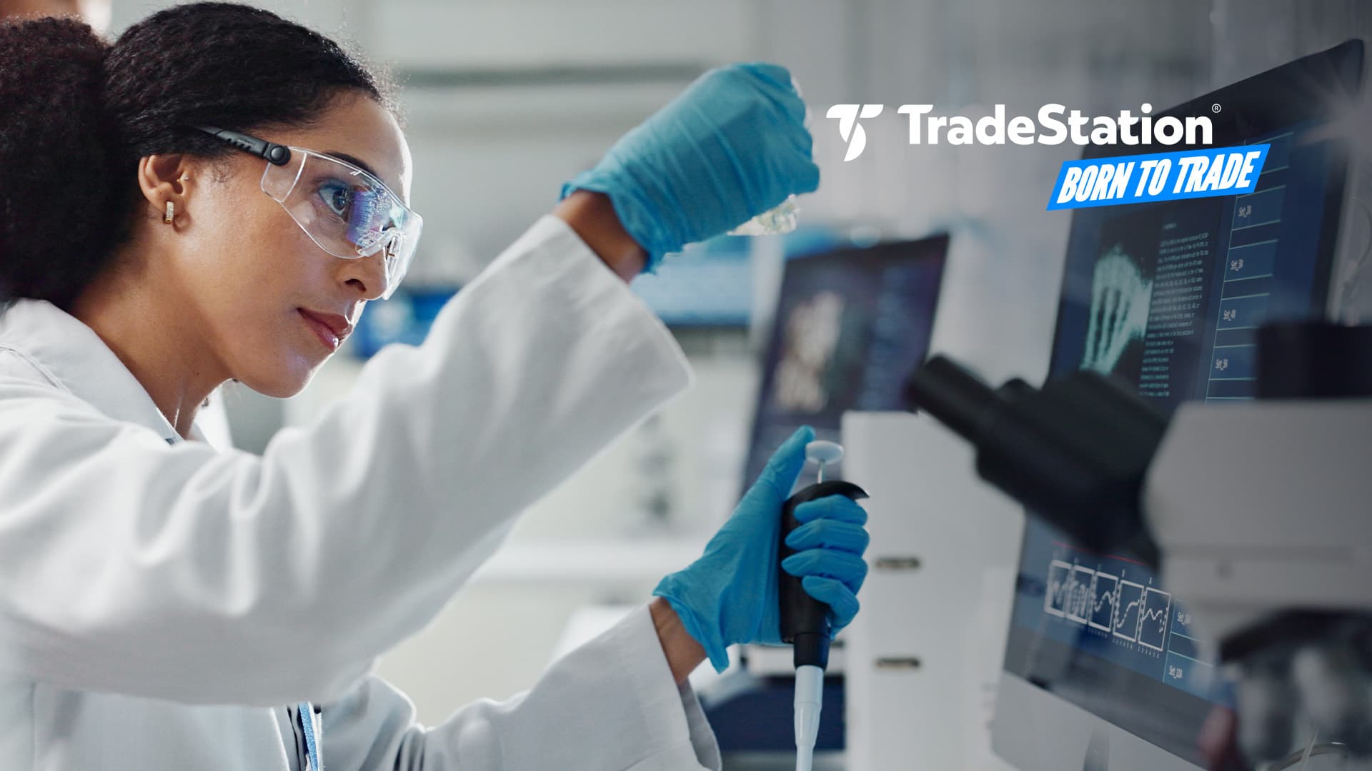 healthcare-pharma-woman-TS-BBT-842323224.jpg
