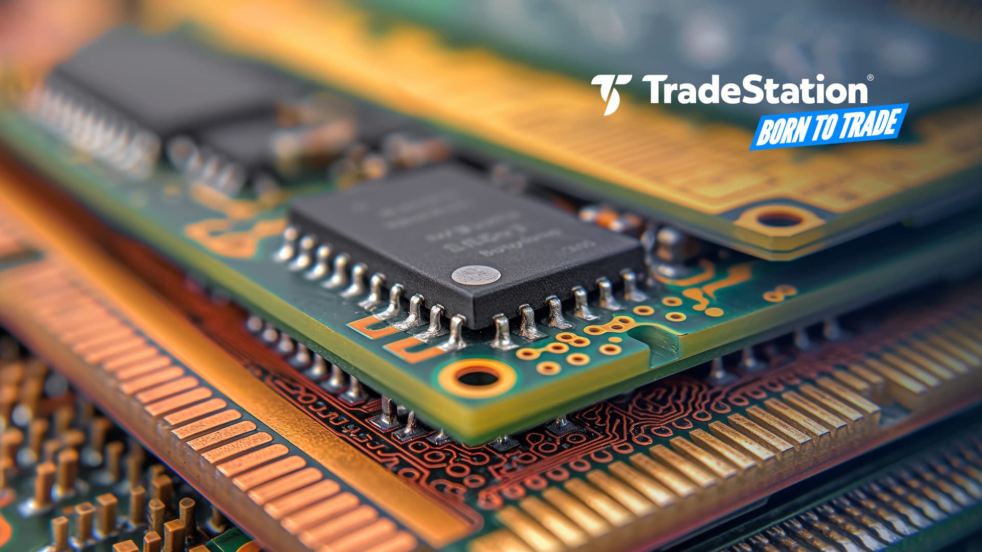memory_chips_semiconductors_BTT_856229004.jpg