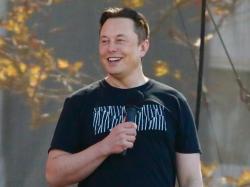 Elon Musk Takes 'July 4' Dig At Twitter With Paul Revere Meme